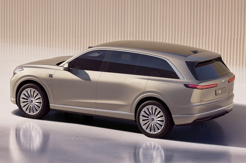 Nio готовится вывести на рынок большой кроссовер Onvo L90: рассекречен интерьер