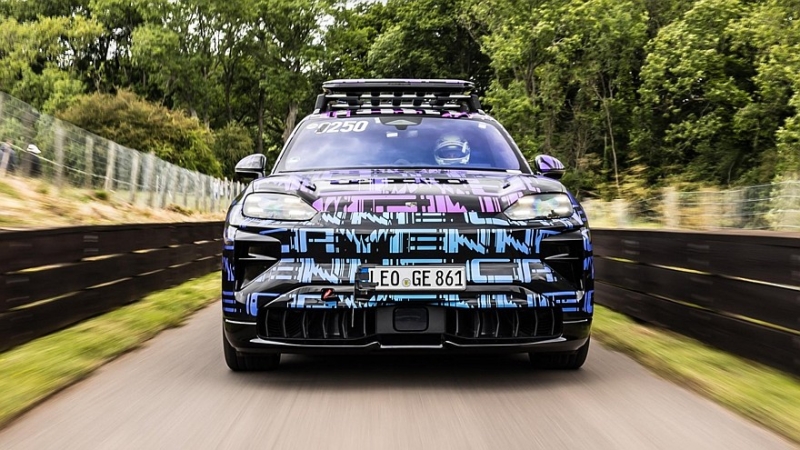 Новый Porsche Cayenne: рекорд от гонщицы-блондинки и грузовой тест от Ричарда Хаммонда