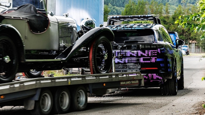 Новый Porsche Cayenne: рекорд от гонщицы-блондинки и грузовой тест от Ричарда Хаммонда