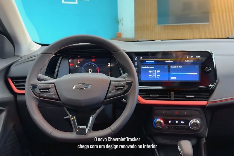 Обновлённый кроссовер Chevrolet Tracker показали на официальных кадрах
