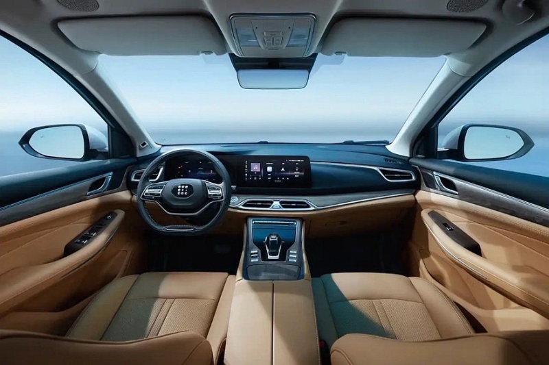 Обновлённый кроссовер Evolute i-Space скоро стартует в России: подробности