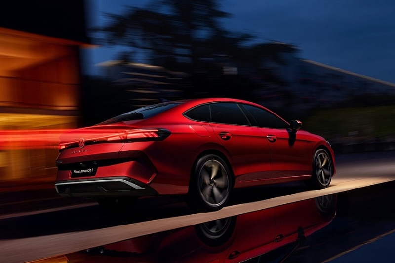 Обновлённый лифтбек Volkswagen Lamando L: раздельные экраны, более мощный мотор и GTS-версия