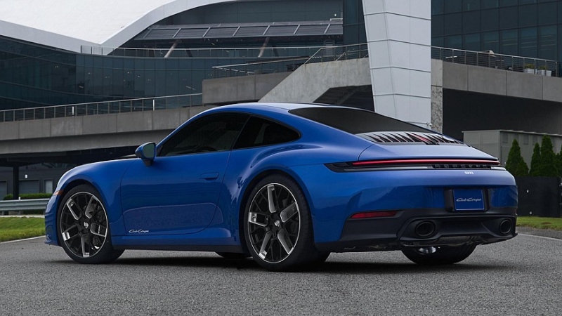 Porsche подготовила юбилейную спецверсию 911 Club Coupe для избранных