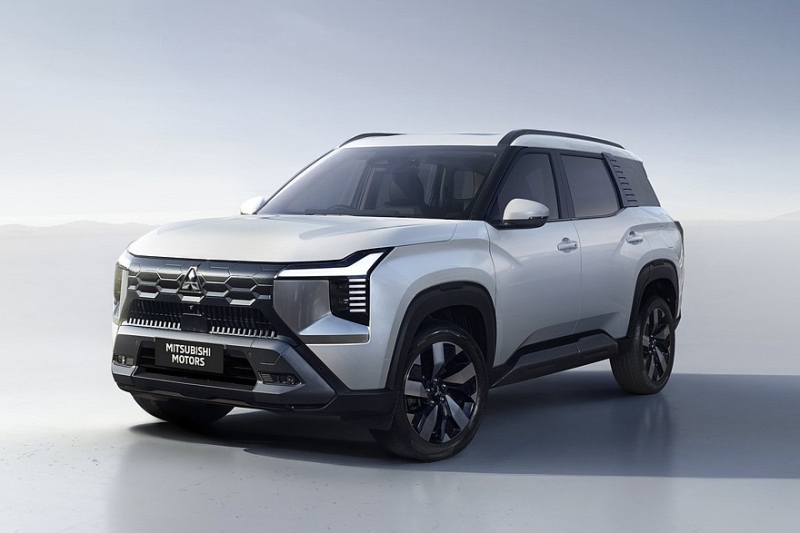 Представлен кроссовер Mitsubishi Destinator для небогатых рынков: семь мест и турбомотор