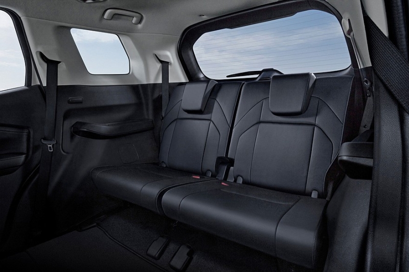 Представлен кроссовер Mitsubishi Destinator для небогатых рынков: семь мест и турбомотор