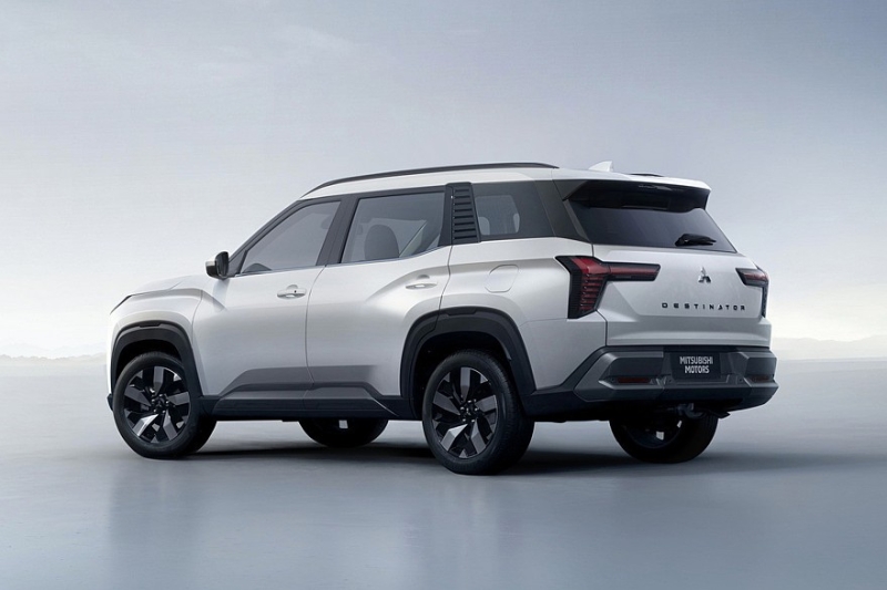Представлен кроссовер Mitsubishi Destinator для небогатых рынков: семь мест и турбомотор