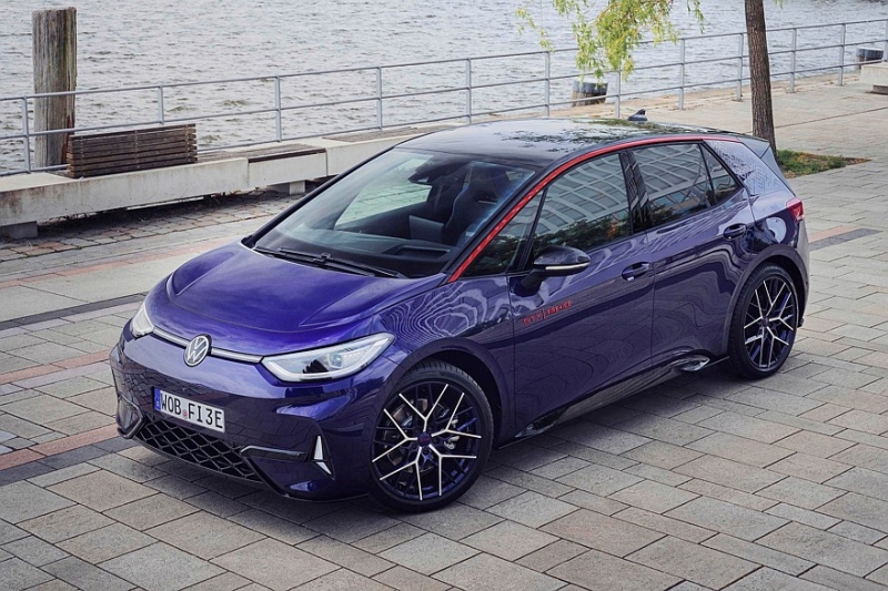 Привет из лихих 90-х: Volkswagen ID.3 GTX в спецверсии Fire+Ice стал серийным