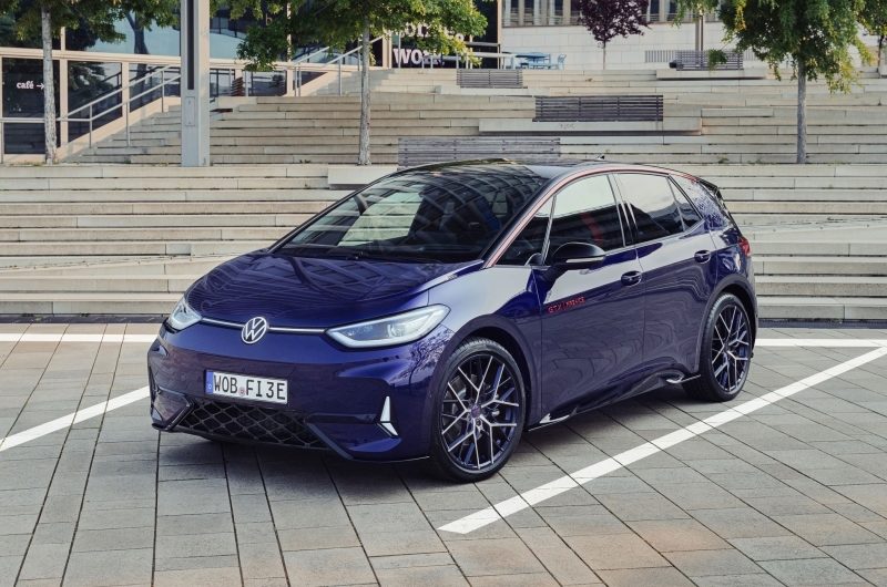 Привет из лихих 90-х: Volkswagen ID.3 GTX в спецверсии Fire+Ice стал серийным