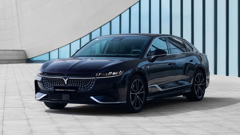 Стартовали продажи гибридного седана Voyah Passion с местной пропиской. Цена известна