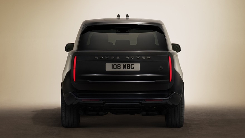 У внедорожника Range Rover SV появилась новая «затемнённая» версия для меломанов