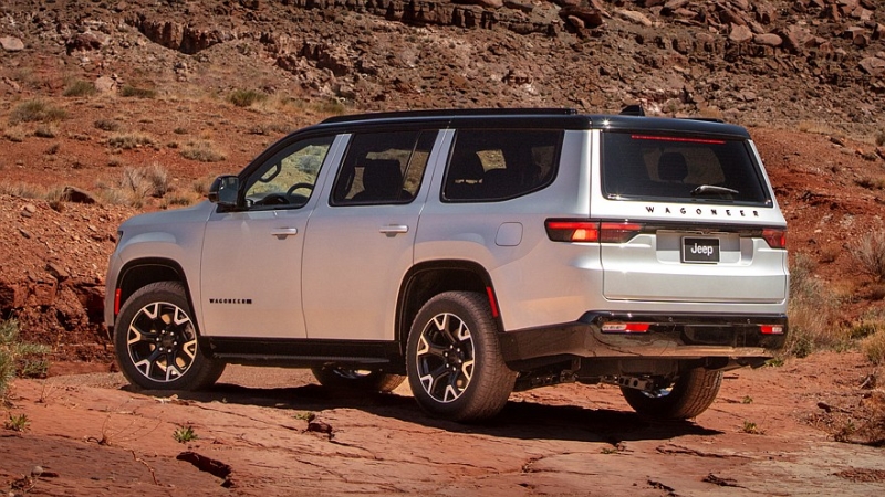 Внедорожник Jeep Wagoneer обзавёлся парой новых версий на фоне слабого спроса