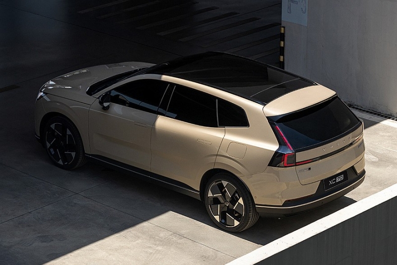 Volvo XC70 в виде кроссовера готовится к выходу на рынок: новые официальные фото