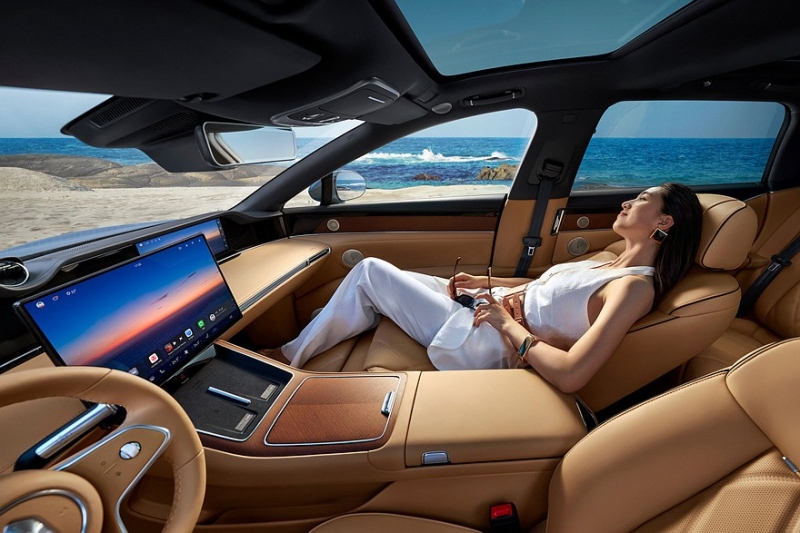 Большой универсал Stelato S9T от Huawei и BAIC: показан интерьер