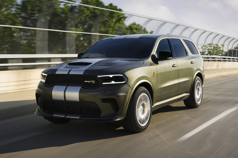 Dodge Durango избавился от V6 и теперь предлагается только с моторами V8 Hemi