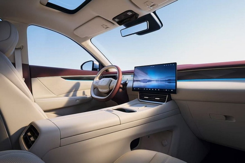 Dongfeng Aeolus L8 предложен с привлекательными ценами, кроссовер планируют привезти в РФ