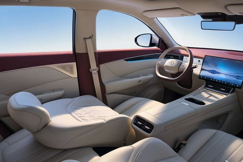 Dongfeng Aeolus L8 предложен с привлекательными ценами, кроссовер планируют привезти в РФ