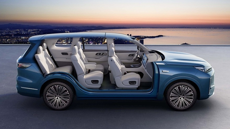 Флагманский кроссовер Geely Galaxy M9: отличный баланс цена/оснащение и ажиотаж