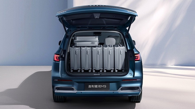 Флагманский кроссовер Geely Galaxy M9: отличный баланс цена/оснащение и ажиотаж