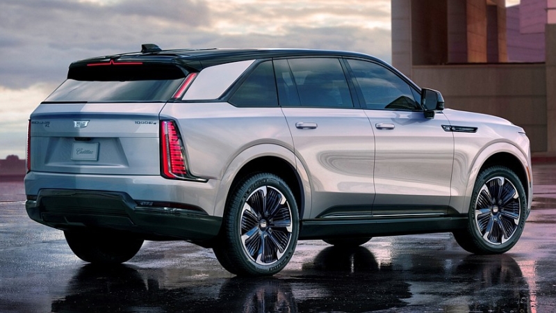 GM сокращает производство GMC Hummer EV и Cadillac Escalade IQ из-за низкого спроса