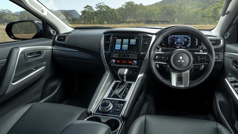 Mitsubishi Pajero Sport нового поколения: первые изображения