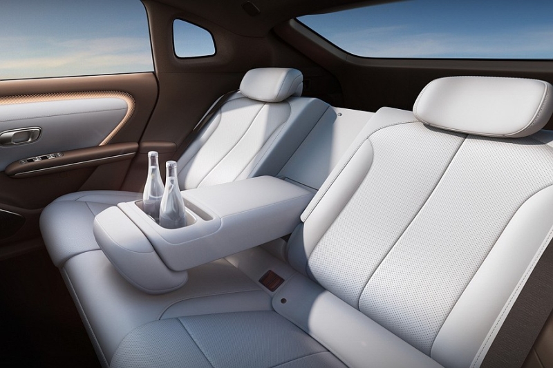 Новый лифтбек Changan Qiyuan A06 с несколькими вариантами начинки: показан интерьер