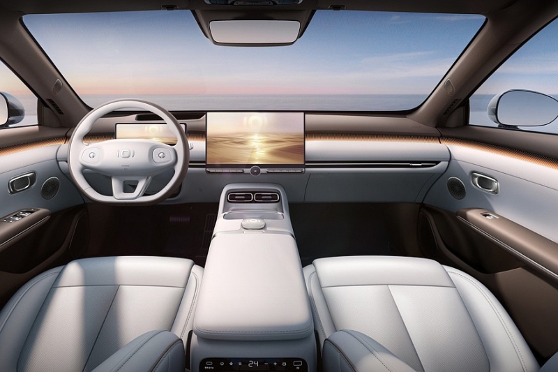 Новый лифтбек Changan Qiyuan A06 с несколькими вариантами начинки: показан интерьер