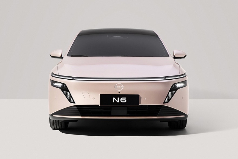 Новый седан Nissan N6 показали на официальных фото