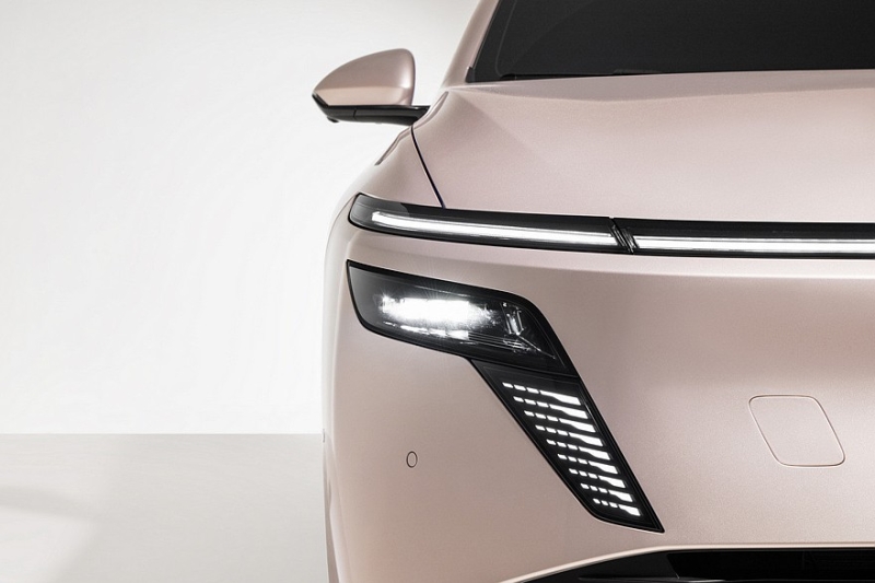 Новый седан Nissan N6 показали на официальных фото