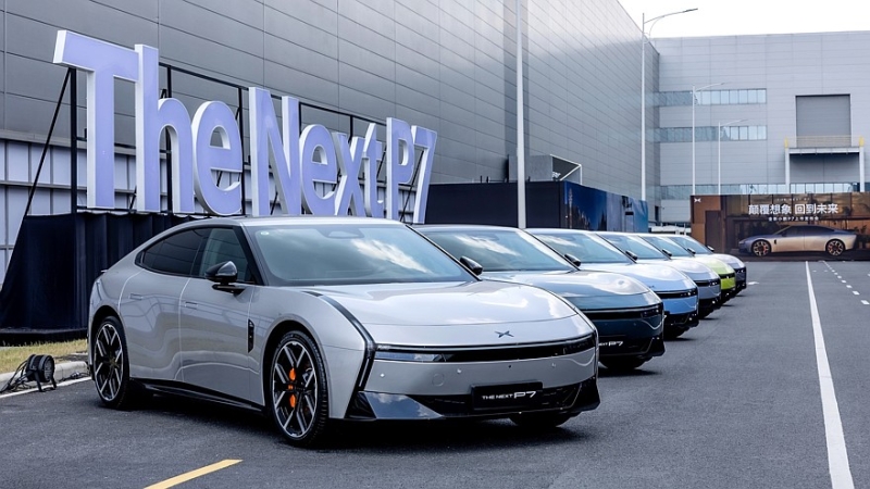 Новый Xpeng P7 выходит на рынок: крутой дизайн и очень богатое оснащение за свои деньги