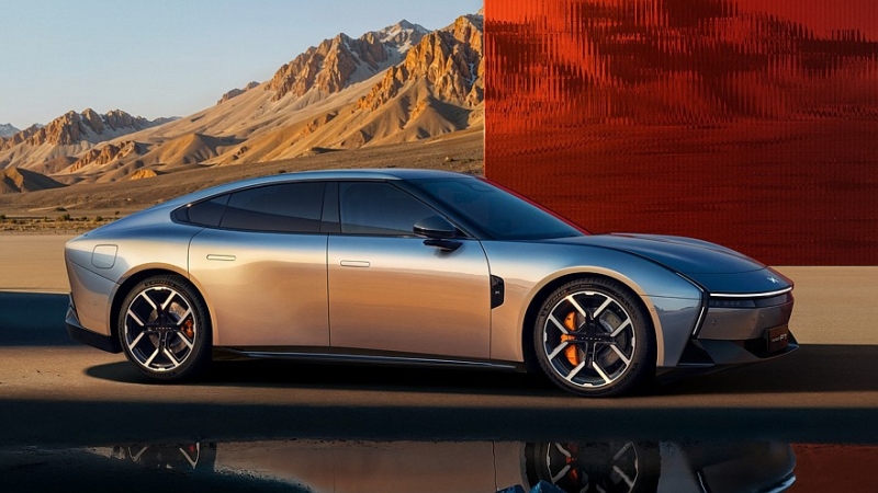 Новый Xpeng P7 выходит на рынок: крутой дизайн и очень богатое оснащение за свои деньги