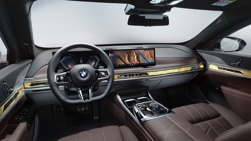 Обновлённая BMW 7 серии: первые изображения