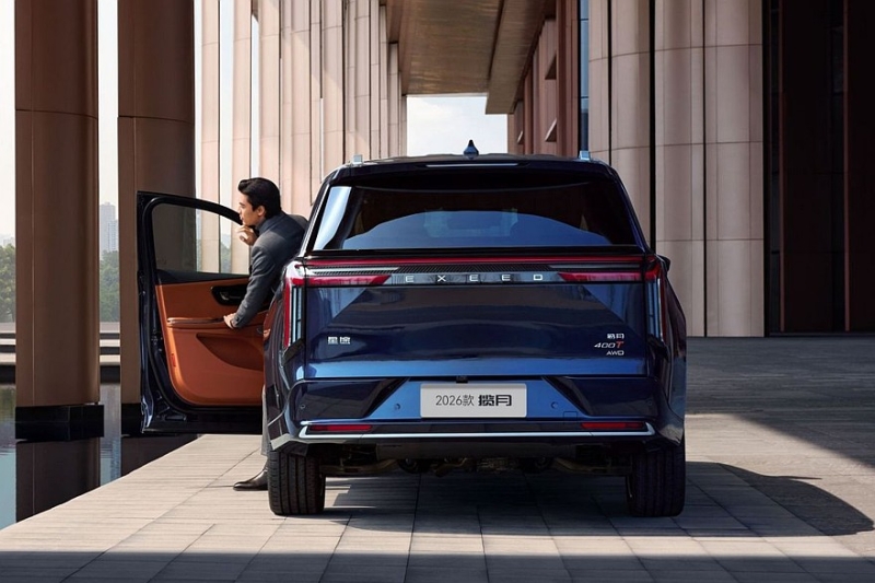 Обновлённый Exeed VX: теперь и чисто бензиновый кроссовер