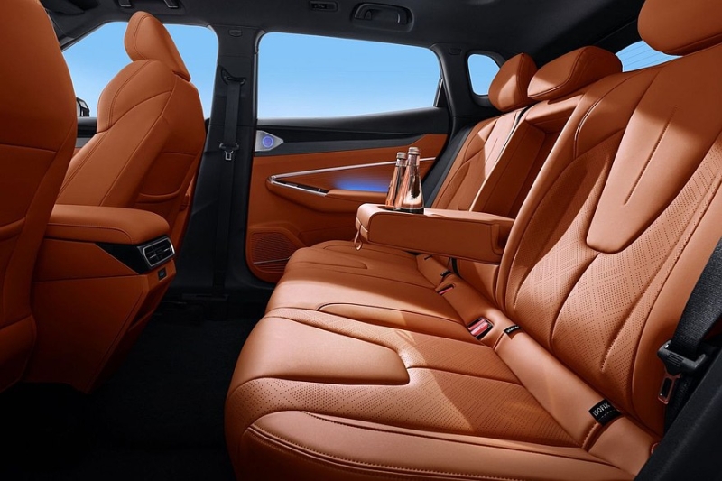 Обновлённый кроссовер Geely Cityray доступен к заказу: проще и дешевле