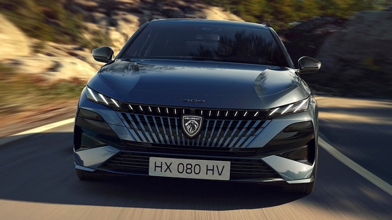 Обновлённый Peugeot 308: двухэтажные фары без подтёков и технические доработки