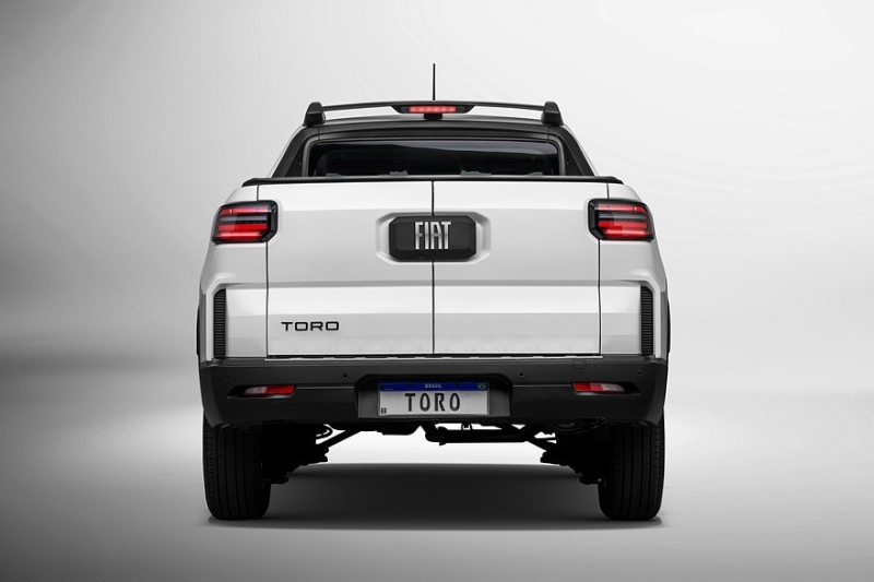 Представлен обновлённый пикап Fiat Toro: внушительнее, но не особо богаче