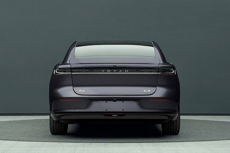 Седан Voyah Passion L готовится к дебюту: больше и роскошнее