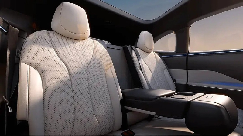 Tensor Robocar: приватный беспилотный автомобиль, который будет собирать VinFast