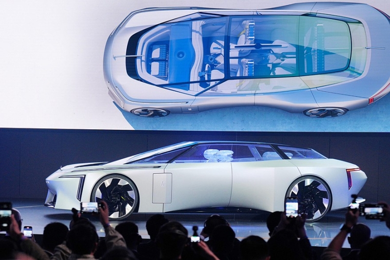 Changan провёл в Европе премьеру роскошного седана Avatr Vision Xpectra