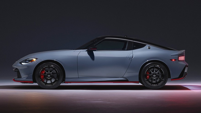 Для опытных водителей и коллекционеров: Nissan Z Nismo получит версию с МКП