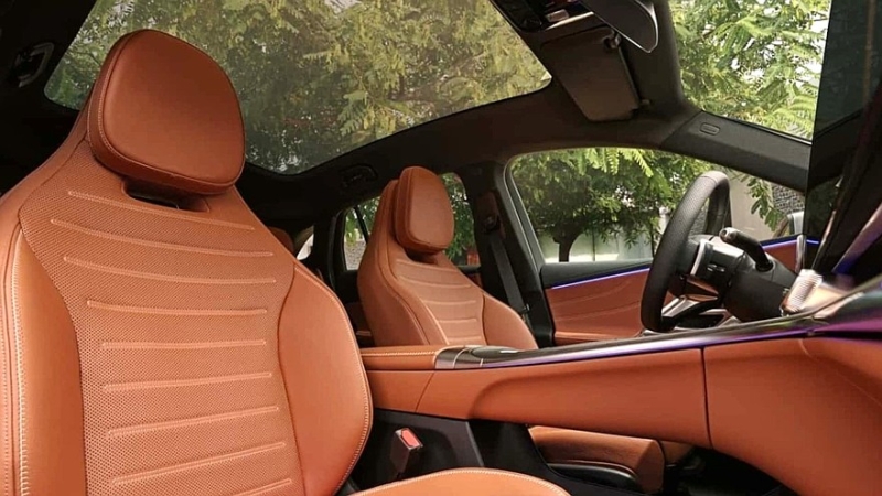 Экранная чума продолжает пожирать Mercedes-Benz: раскрыт салон нового GLC