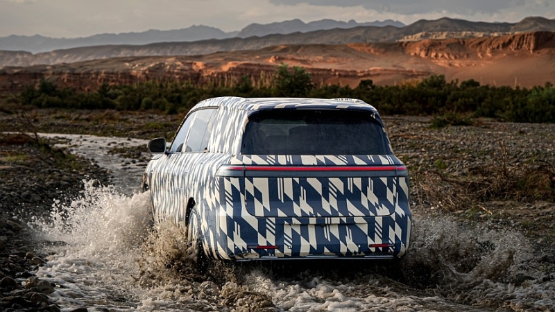 Флагманский кроссовер Leapmotor D19 с мощной электроникой готовится к премьере