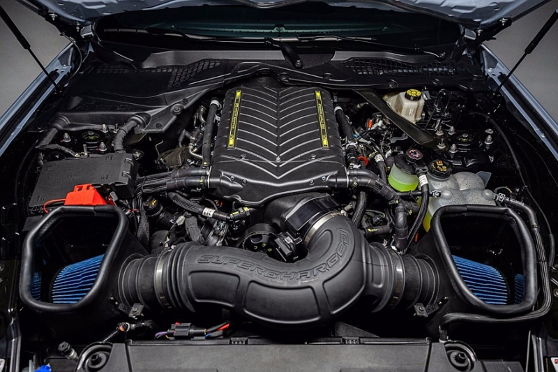 Ford Mustang RTR Spec 5: карбоновый обвес в стиле киберпанк, 882 л.с., можно выбрать МКП