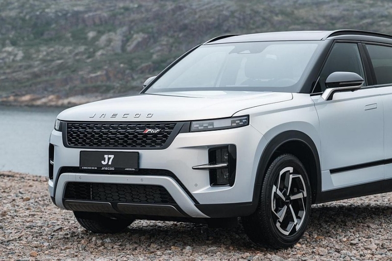 Jaecoo J7 с дизайном в стиле Range Rover Evoque и новым мотором: цены в России