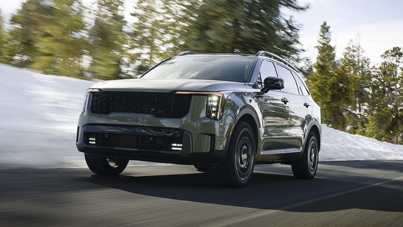 Кроссовер Kia Sorento получил скромные обновки и подорожал