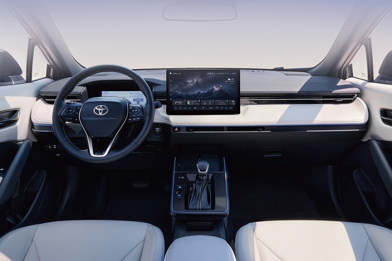 Кроссовер Toyota Frontlander после рестайлинга отдалился от Corolla Cross