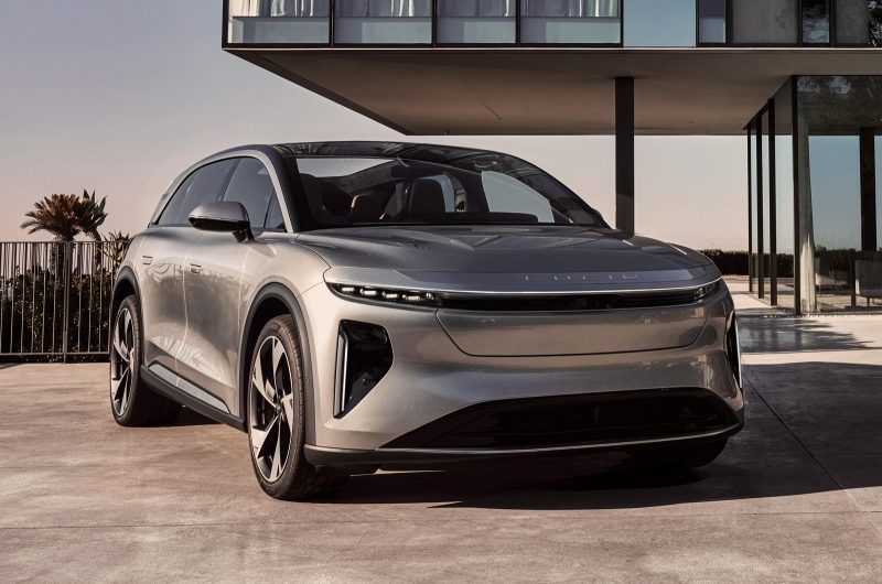 Lucid принимает заказы на большой кроссовер Gravity и разрабатывет три среднеразмерных модели
