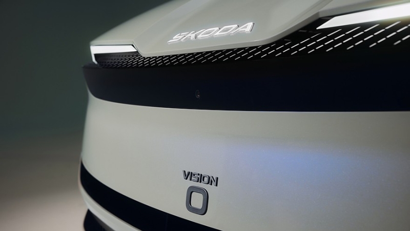 Новая Octavia в формате «зубила»: Skoda готовится к радикальной смене дизайна