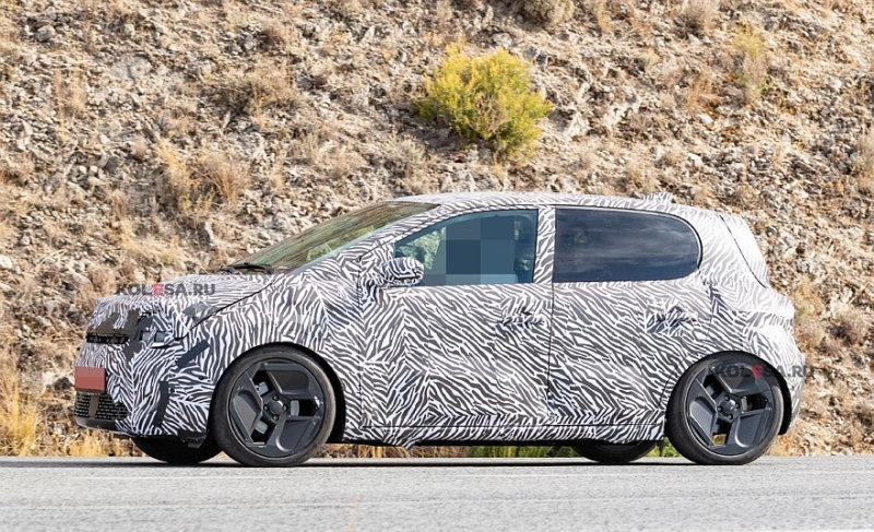 Новый Renault Twingo засветился в ходе дорожных испытаний