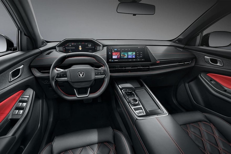 Объявленный новым поколением Changan CS55 Plus показался на свежих фирменных фото