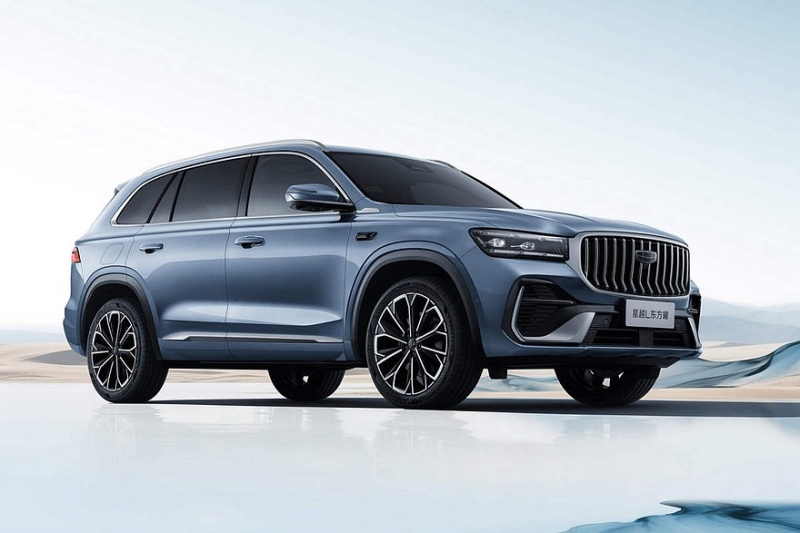 Обновлённый Geely Monjaro: более мощный мотор и модное табло